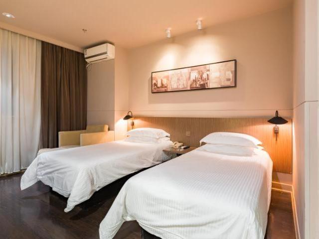 Jinjiang Inn Nanjing Road Pedestrian Streeteast Asia Hotel Xangai Exterior foto